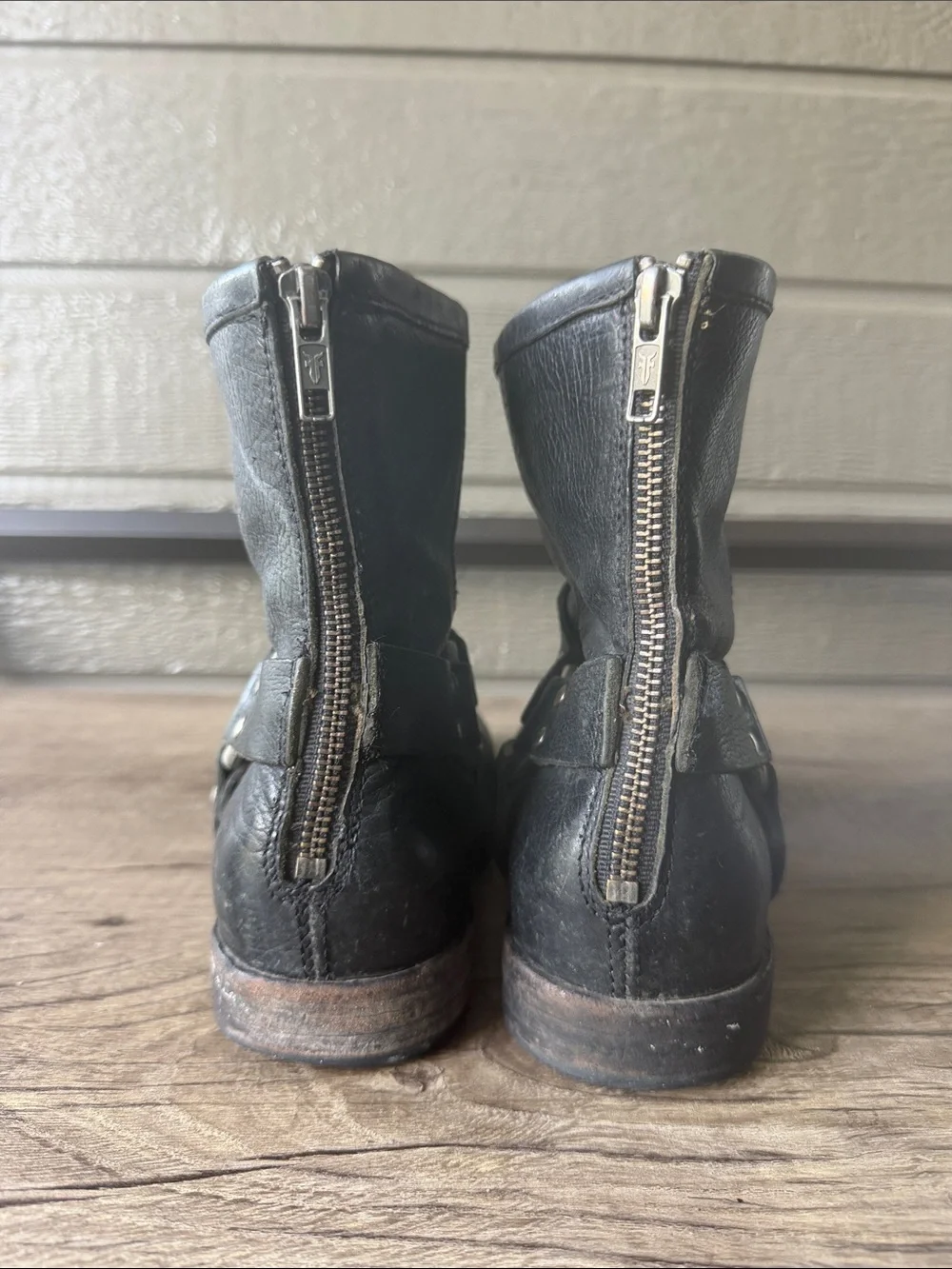 Frye Women’s Phillip Harnes ankle Black Leather Engineer Boot size 9 B